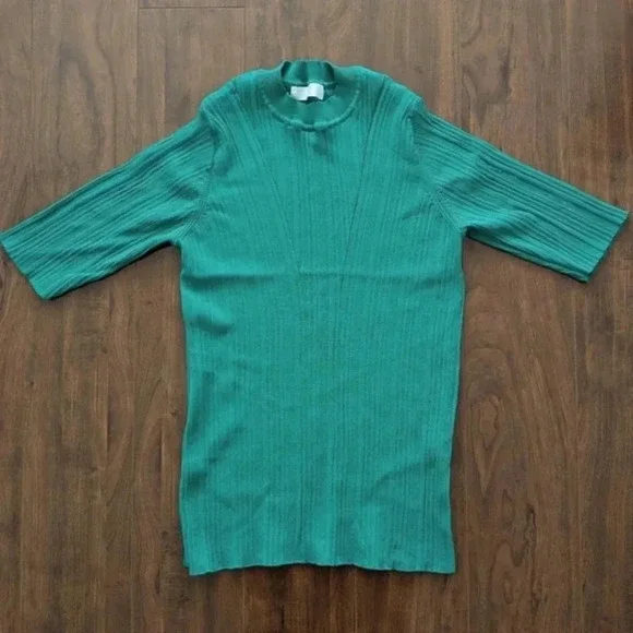 Green Top - Picture 7 of 7